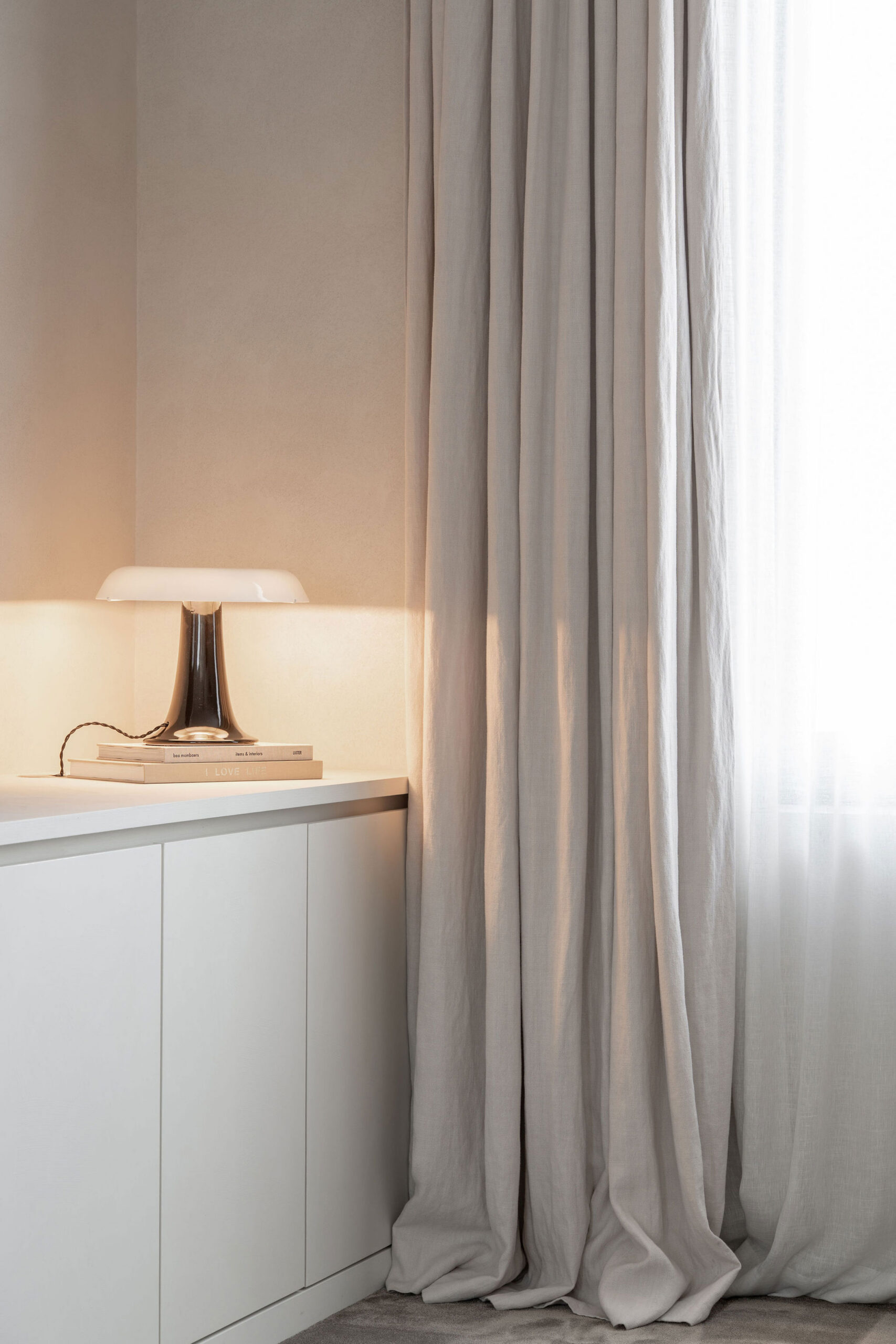 Table lamp fine bone china