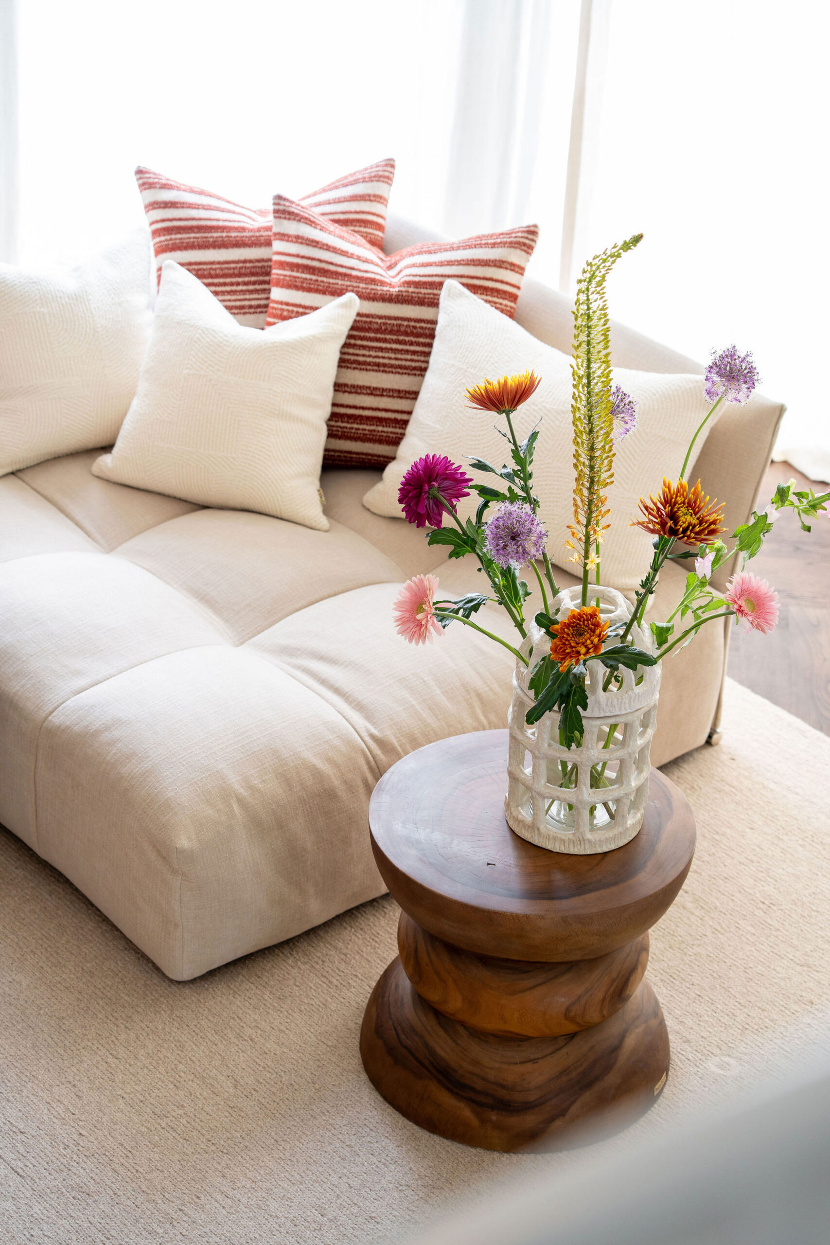 Pique-fleurs vase