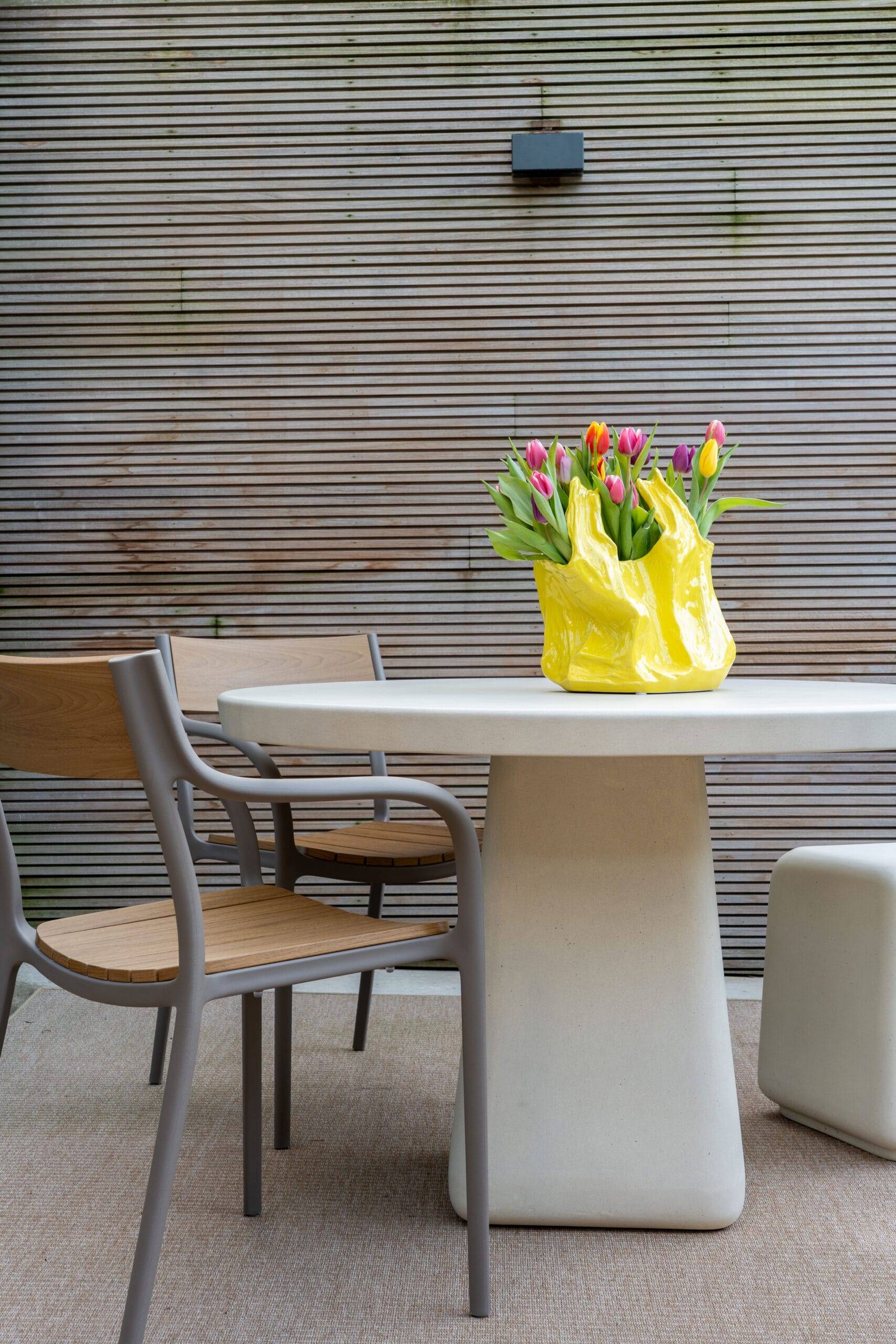 Vase yellow bag