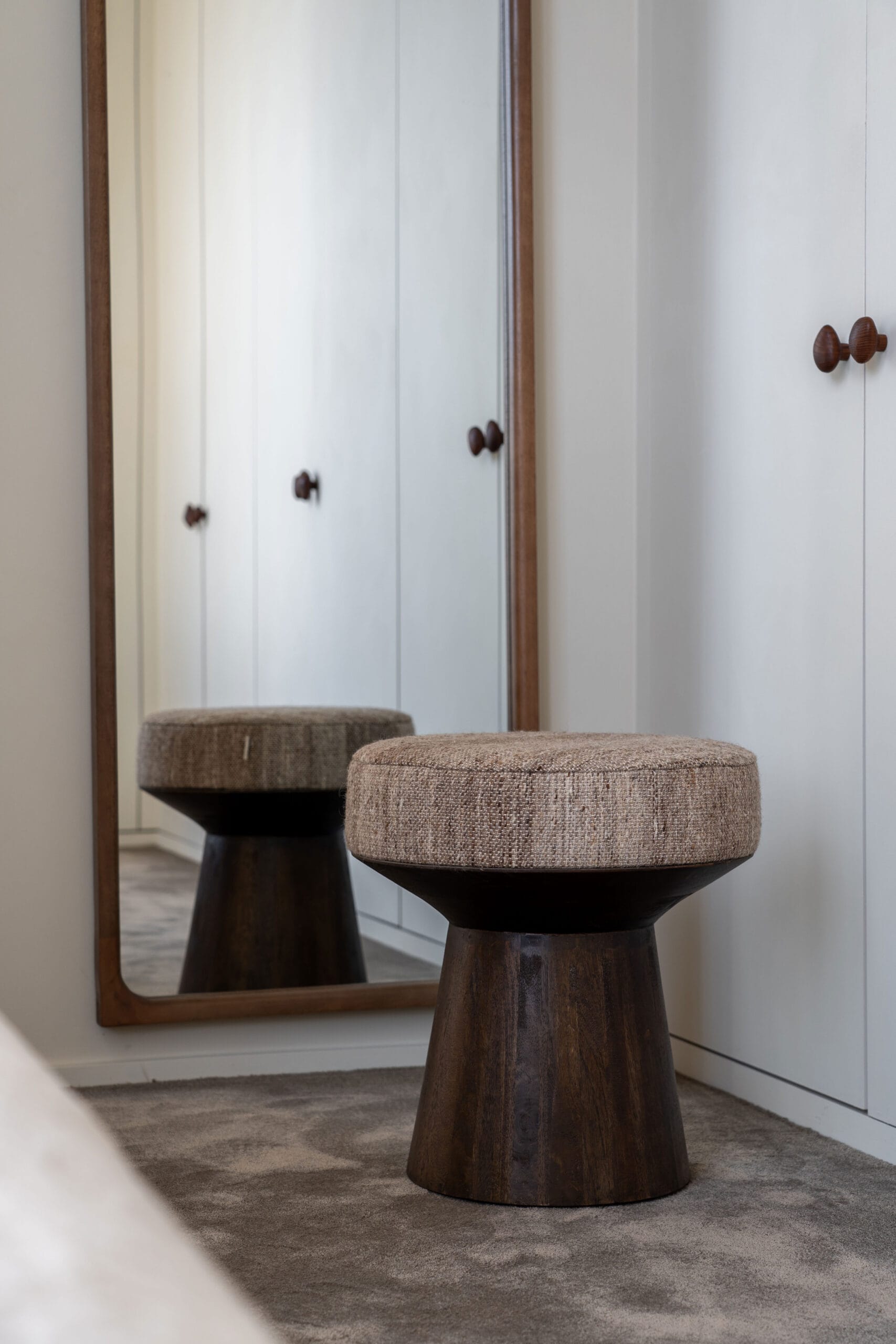 Miror obovata wood