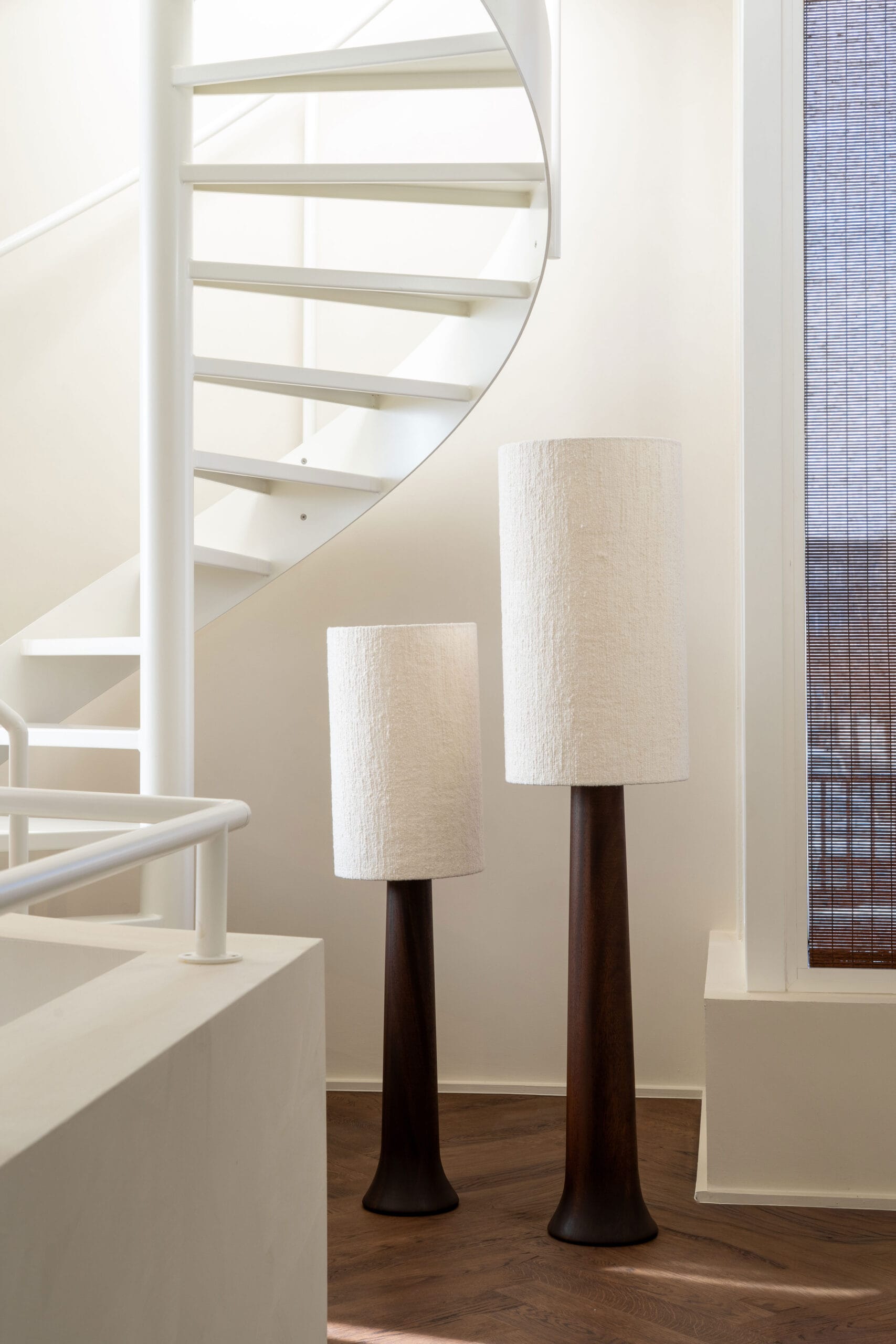 Floor lamp mahogany