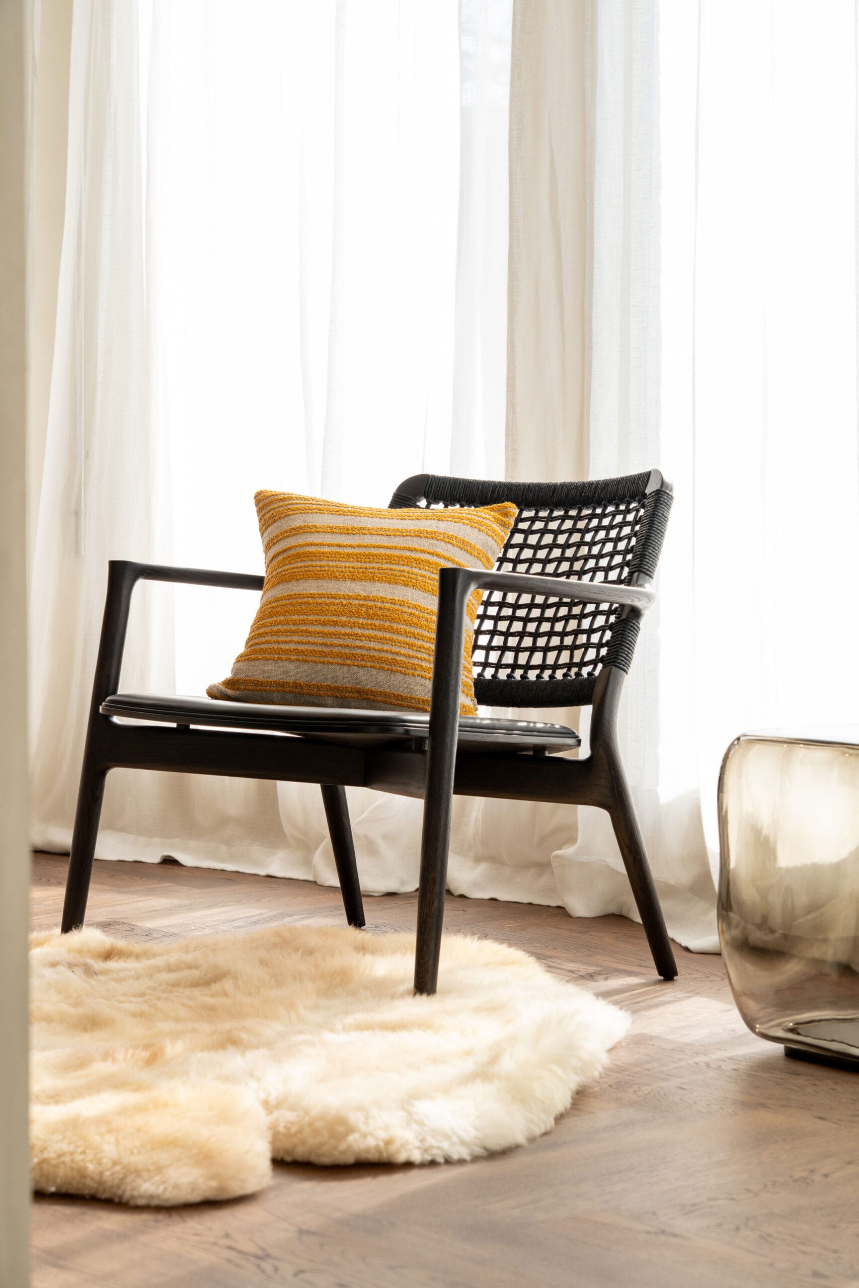 Lounge chair oak and leather