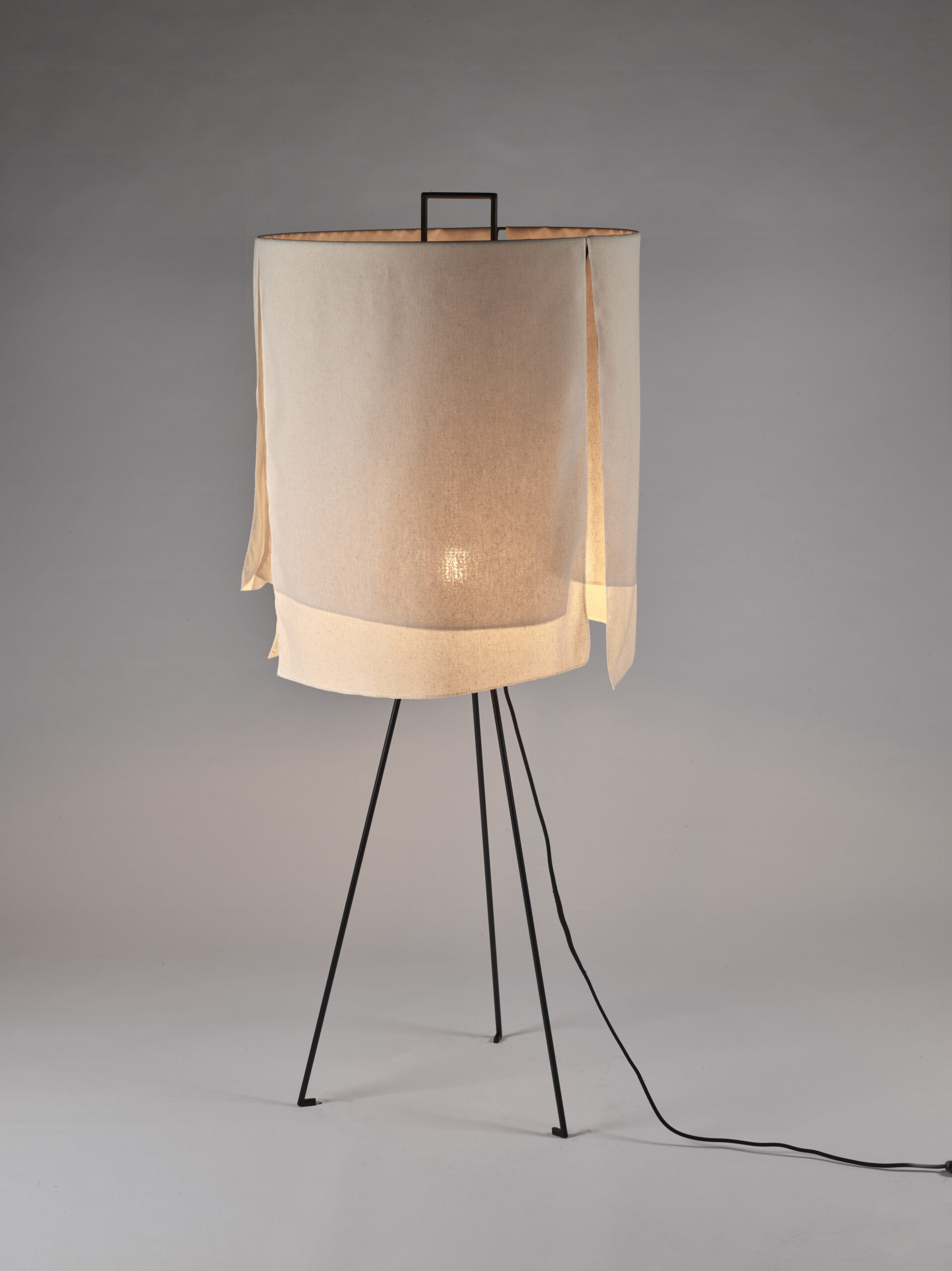 Floor lamp linen