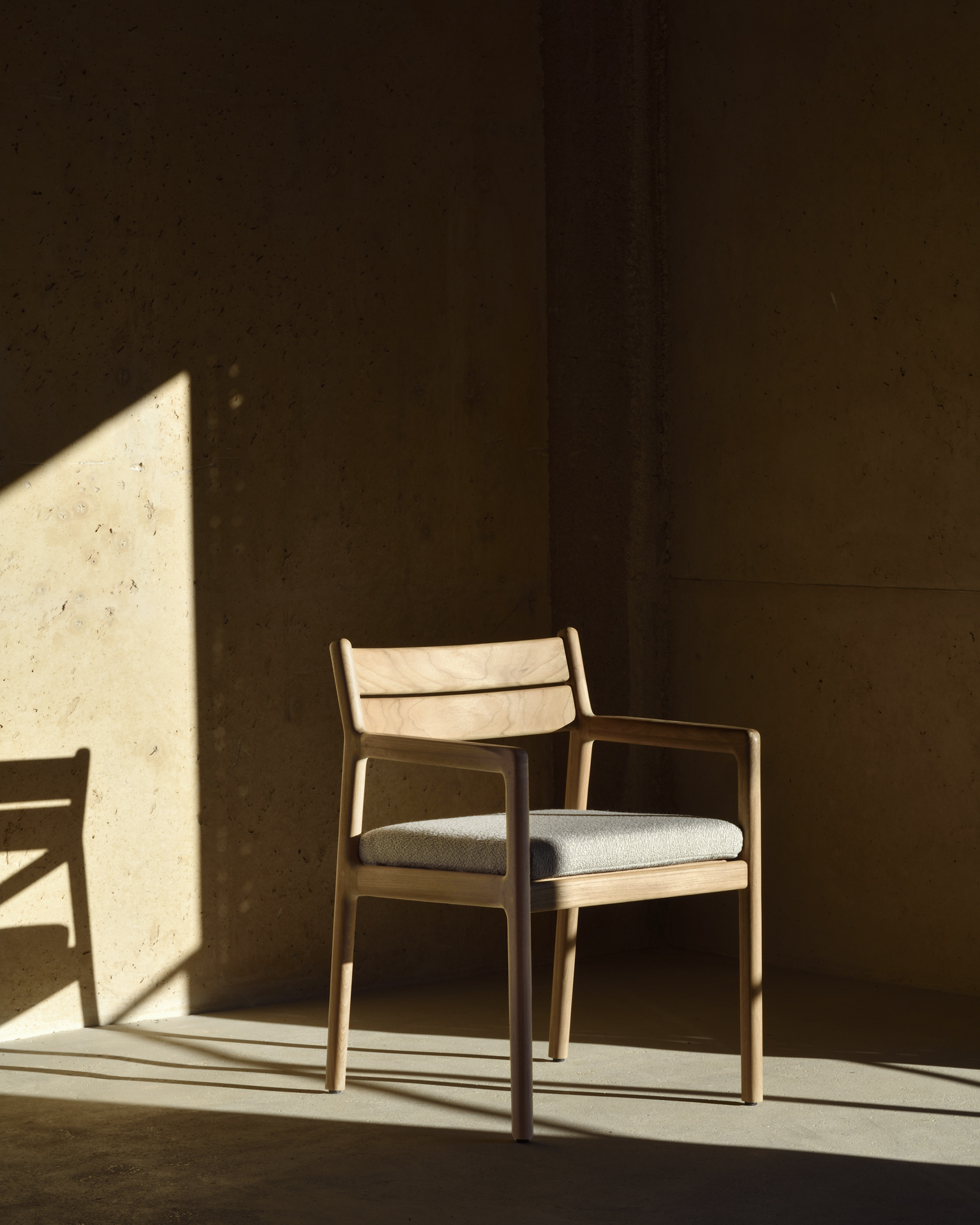 Outdoor dining chair teak and textile