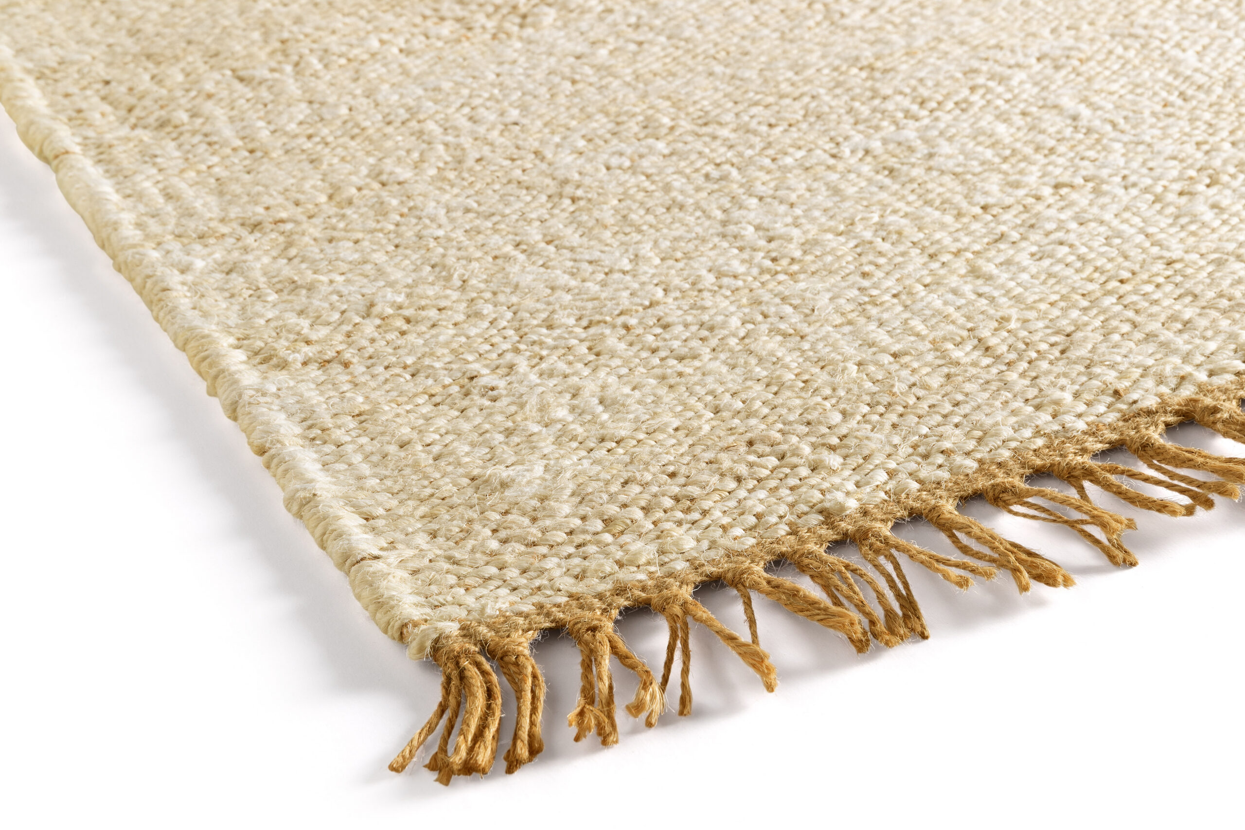 Hemp rug with fringes