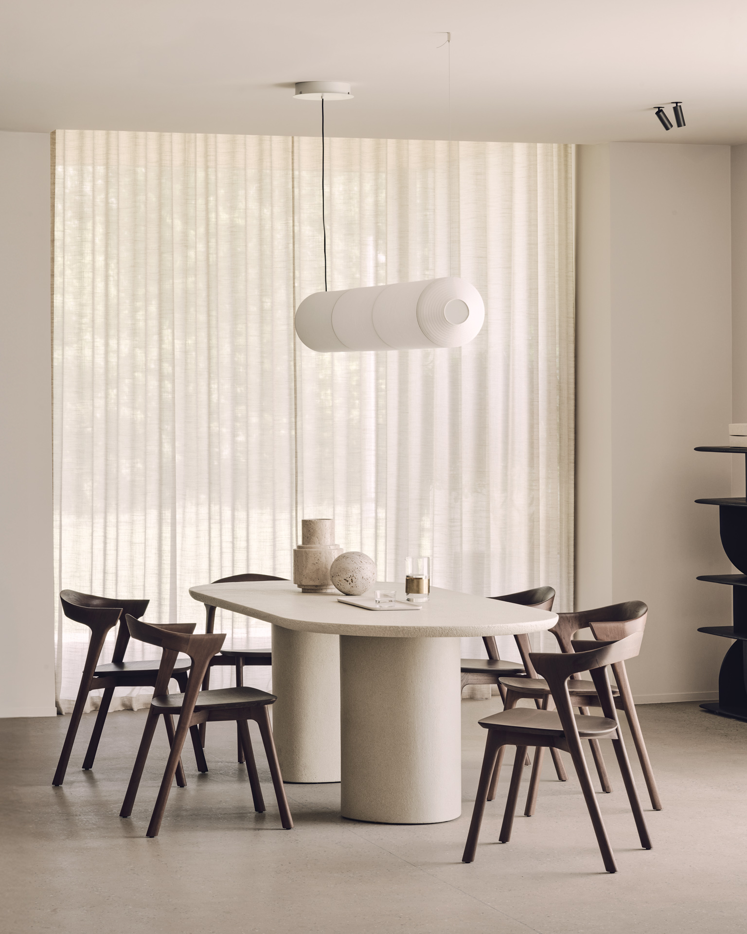 Dining table microcement