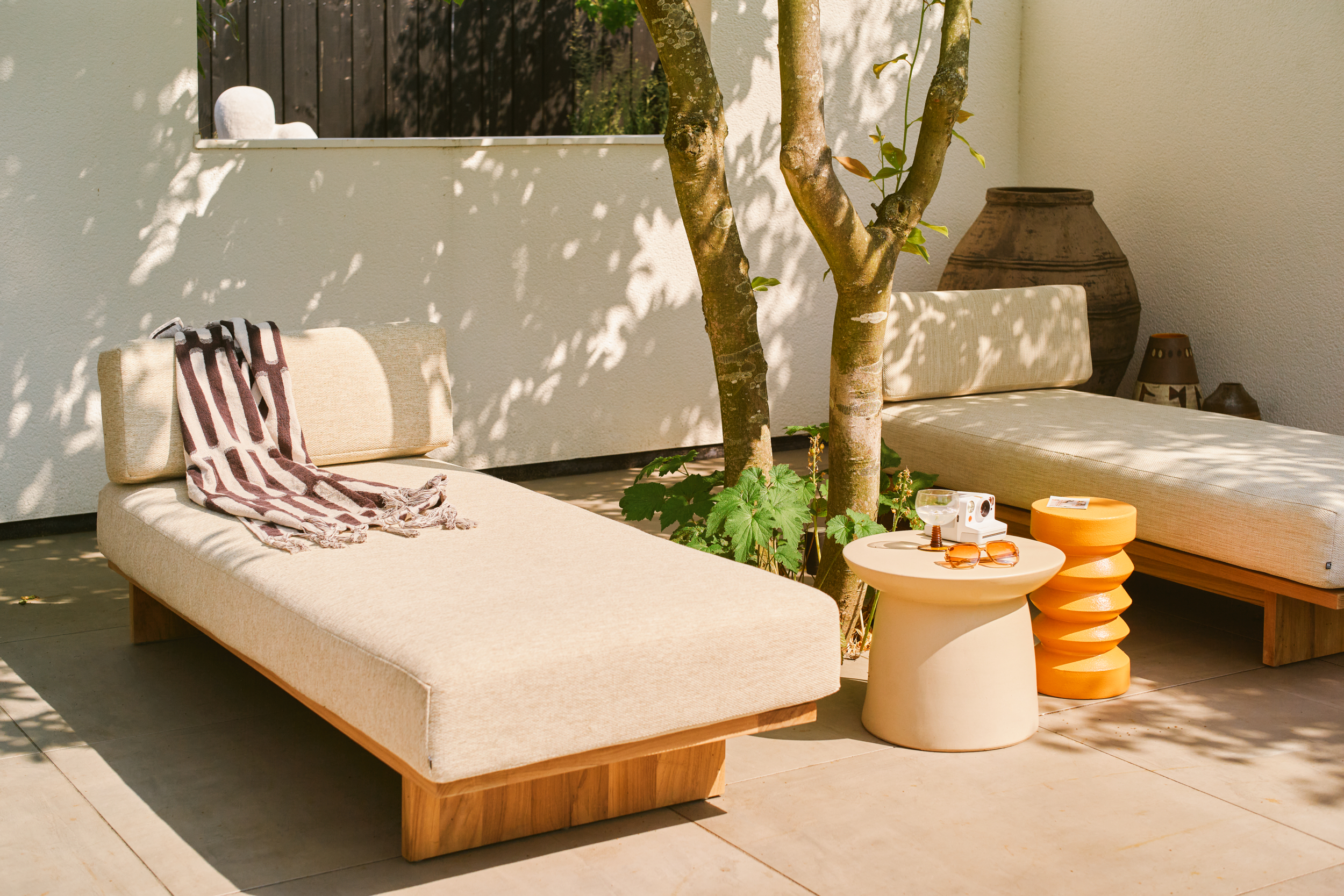 Outdoor daybed teak