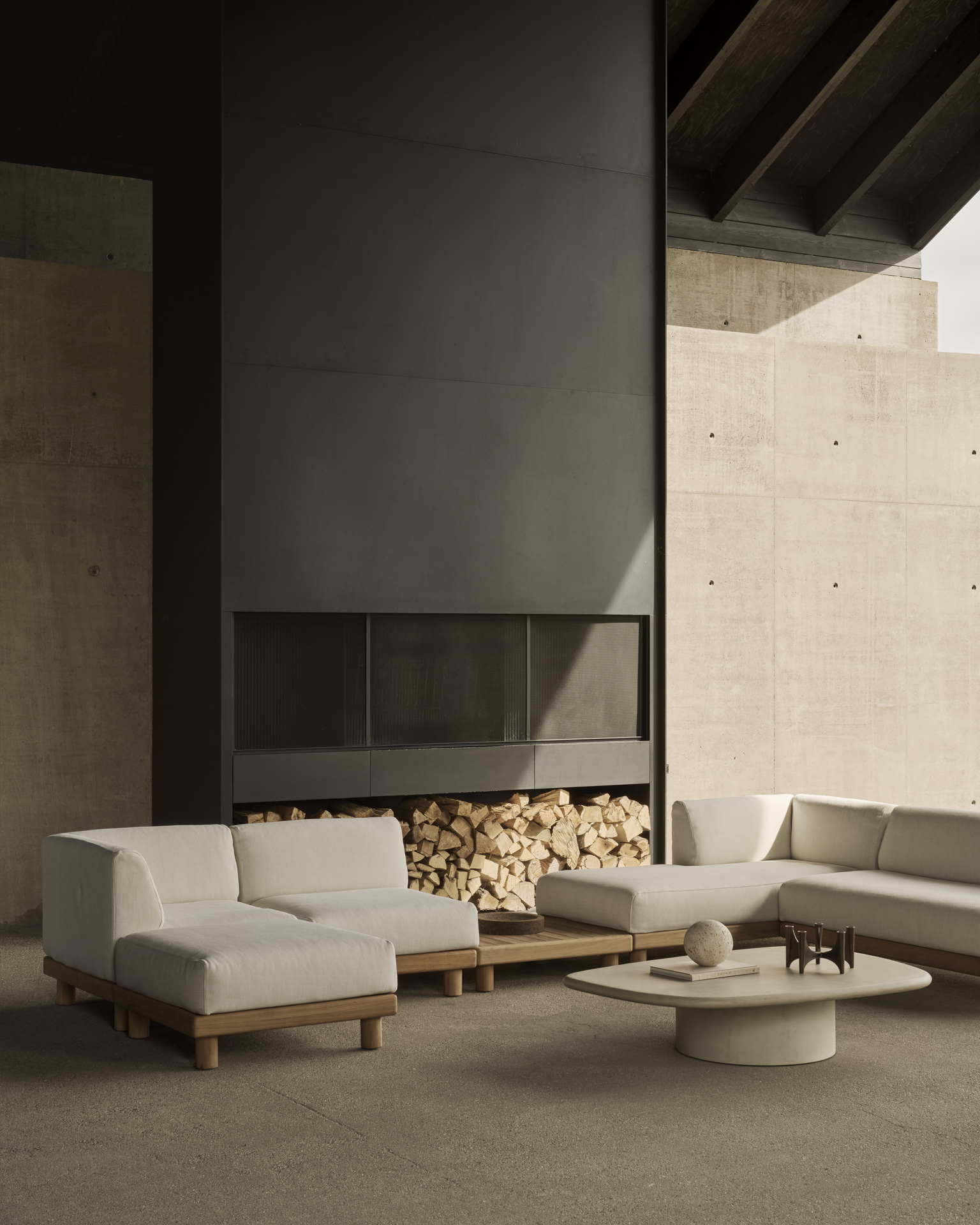 Coffee table microcement