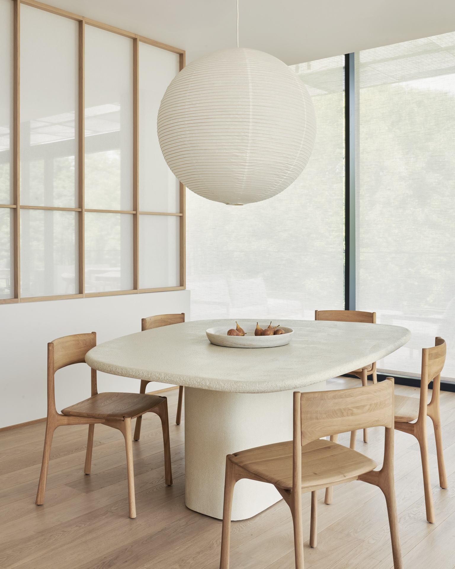 Dining table microcement