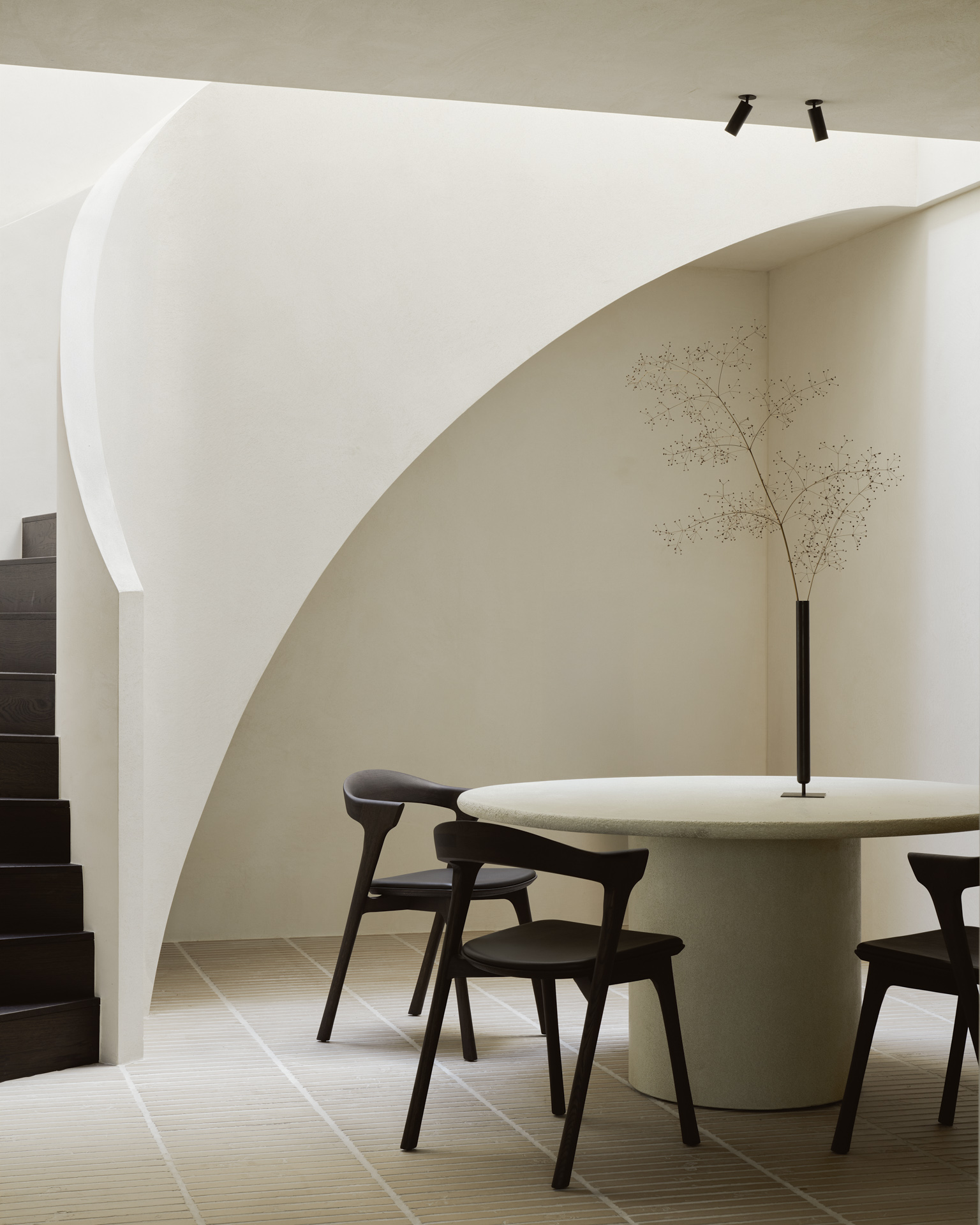 Dining table microcement