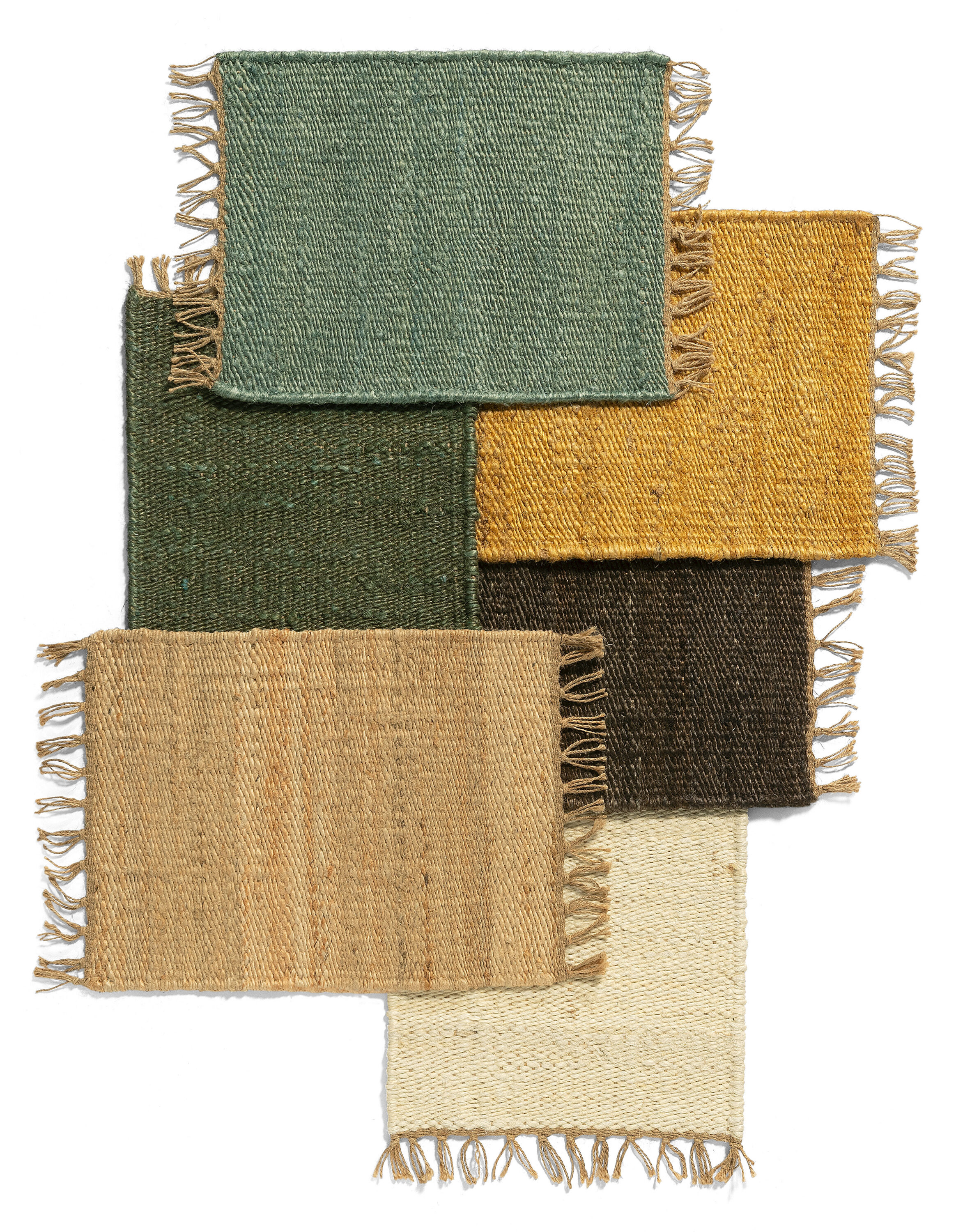 Hemp rug with fringes