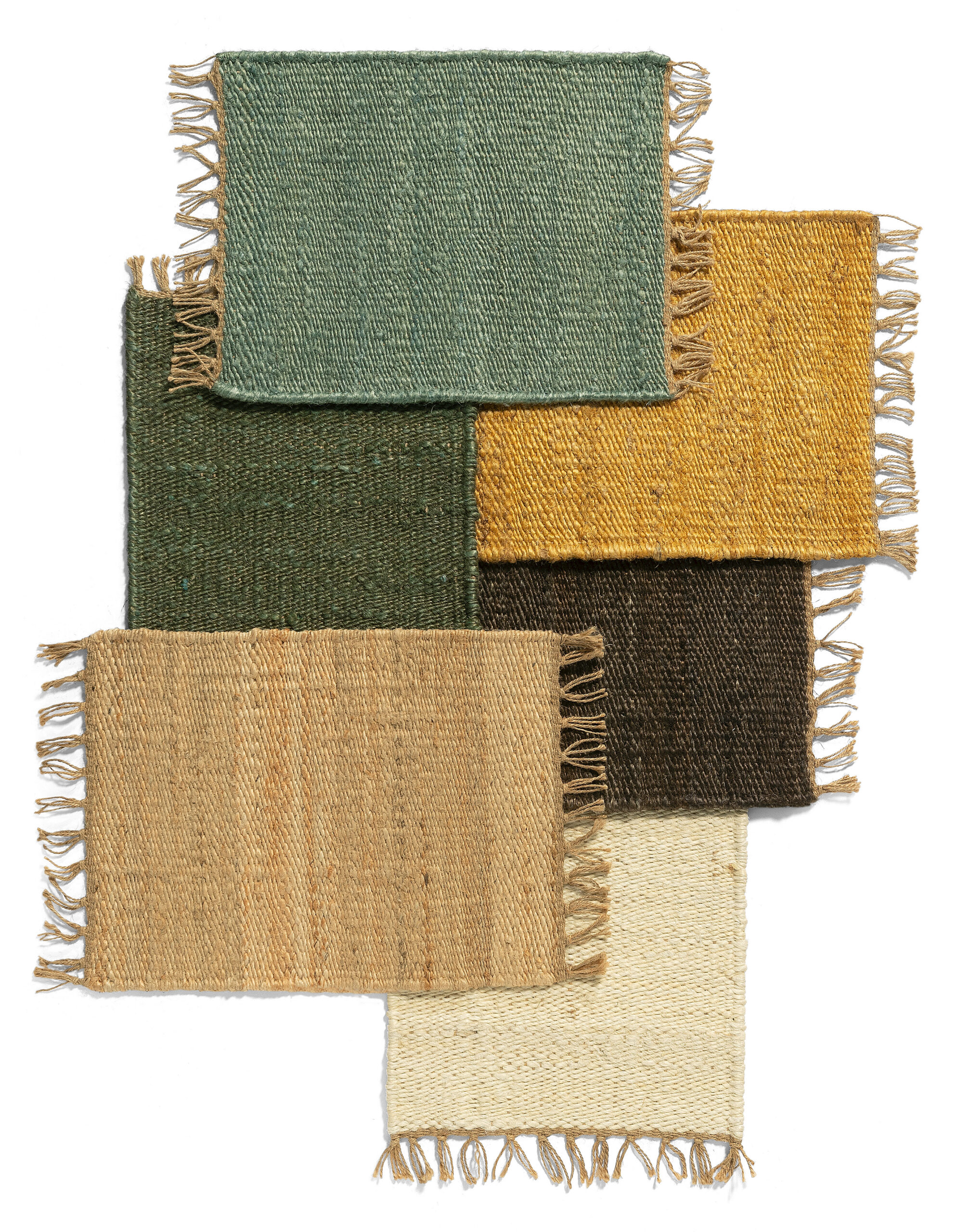 Hemp rug with fringes