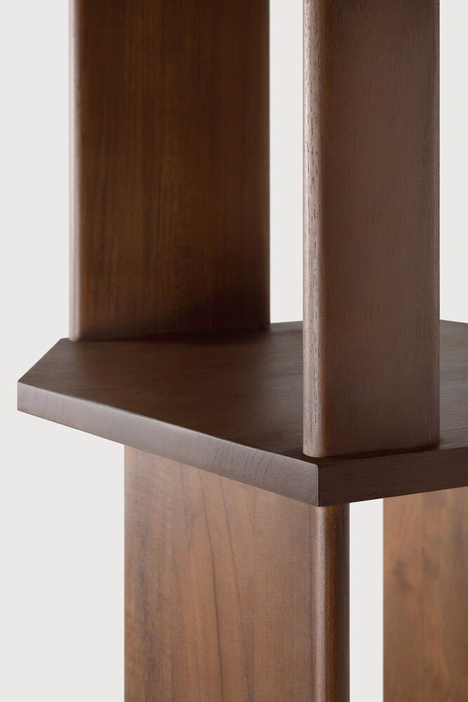 Column shelf